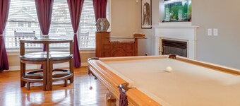 Centrally Located Hampton Roads Home w/ Game Room!
