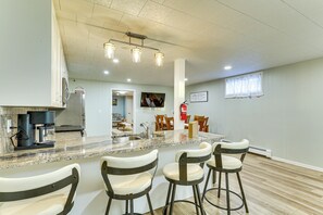 Interior - 3 Acres of Serenity! Countryside Home in Dickinson (Dickinson)