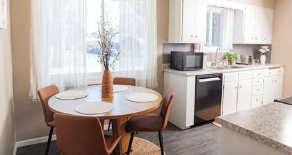Travel Pro-Friendly Furnished 2BR Fast Wi-Fi + Workspace Quiet Saginaw Home
