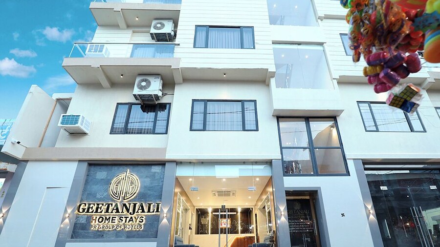 Geetanjali Hotel and Suites