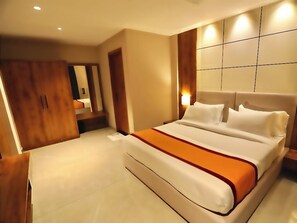 Suite Room | Truy cập Internet không dây miễn phí, bộ trải giường