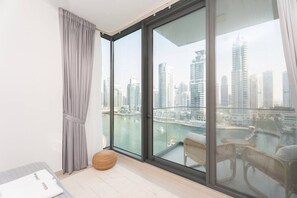 House - Modern 1BR at Liv Residence (Dubai)