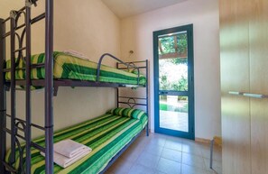 Apartment, 2 Bedrooms, Accessible, Patio - Chic Lilybee 1bedroom Apartment-gardenview Sleep 4 (Marsala)