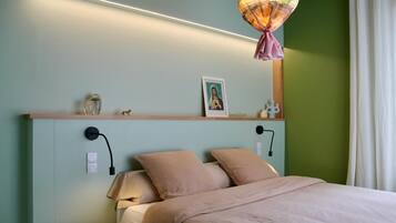 Fer et planche Ă repasser, accĂšs Internet, draps fournis