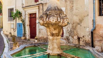 Enceinte de lâhĂ©bergement