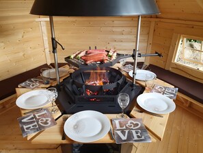 Dining - Unusual Room L'Écureuil – The Squirrel (Coligny)