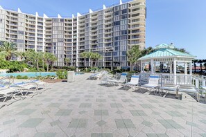 Terrace/patio - ✨ Modern, Fully Remodeled 1BR Villa w/ Resort Pools & Beach Access 🏖️ (Panama City Beach)