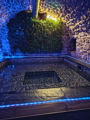 Spa - Villa Balnéo Prestige Events can accommodate up to 30 people! (Villampuy)