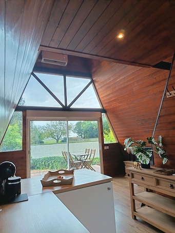Interior. Villa Balnéo Prestige Events can accommodate up to 30 people!