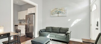 "Charming 3BR Stay in the Center of Savannah | Sleeps 7+