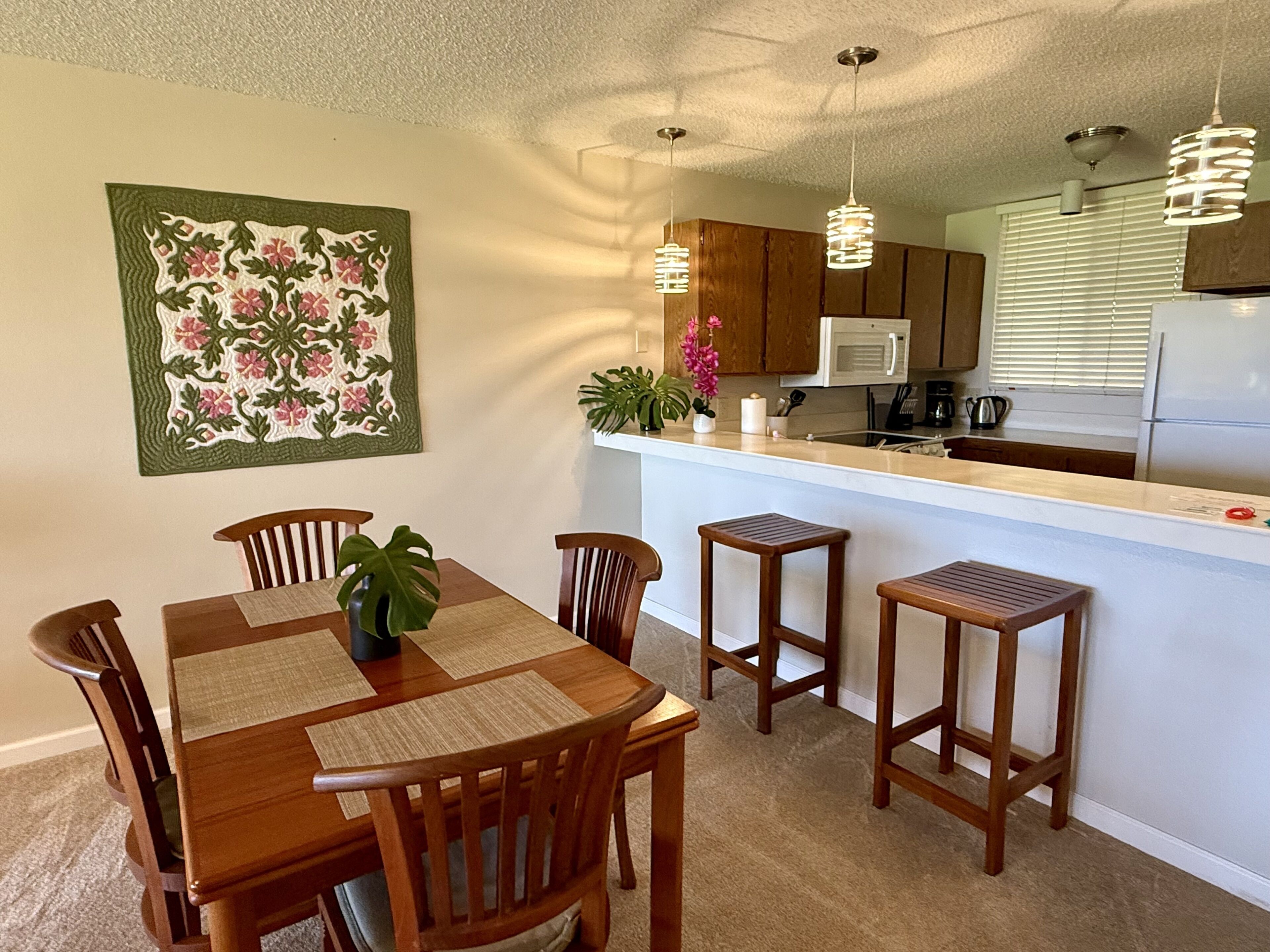 Condo, 2 Bedrooms | Dining