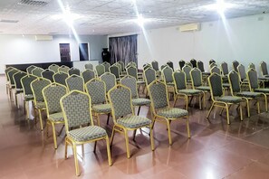 Interior - Acamms Lodge (Lusaka)