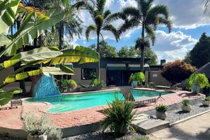 15 outdoor pools - Acamms Lodge (Lusaka)