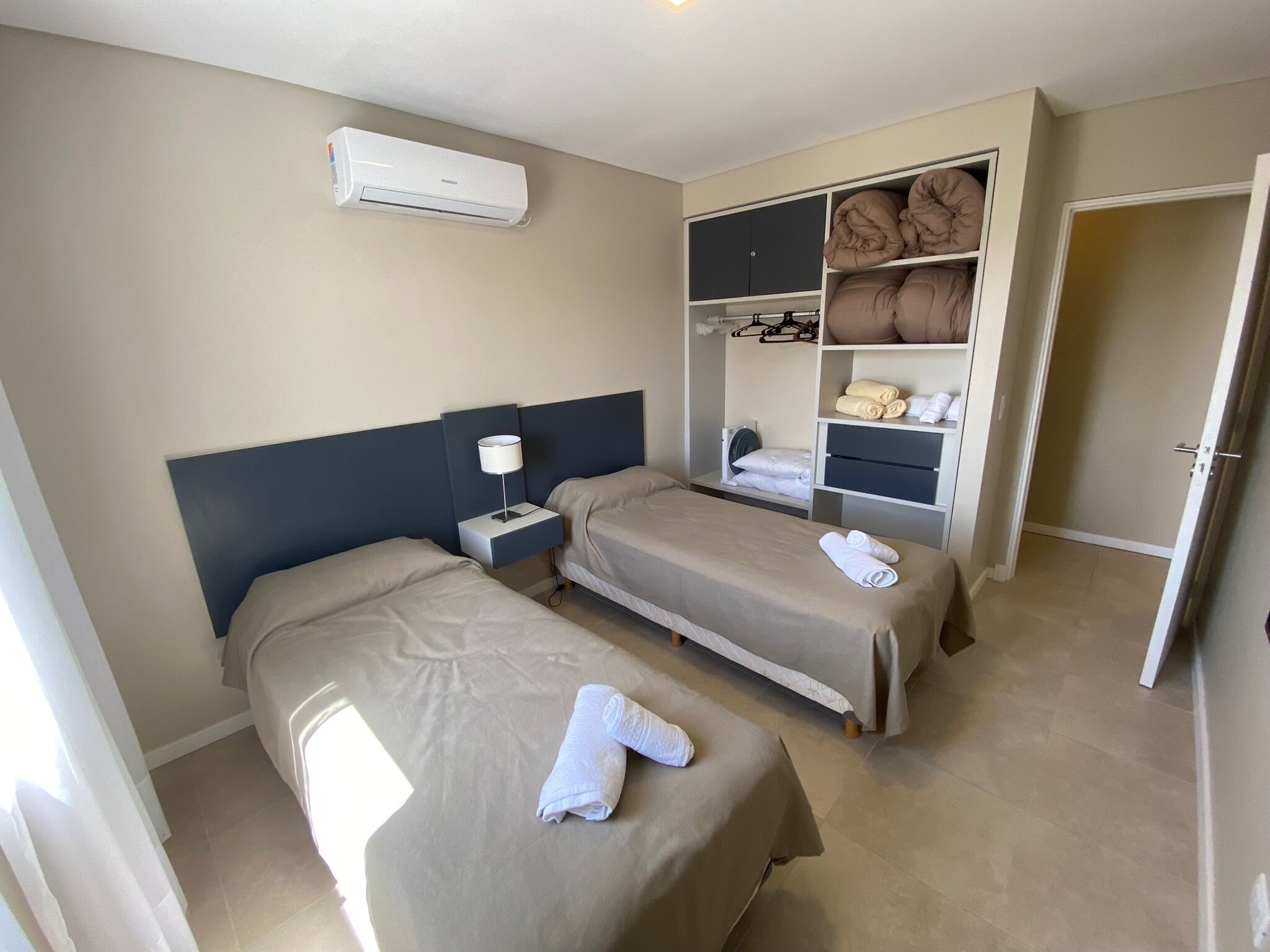 Accès Internet, draps fournis