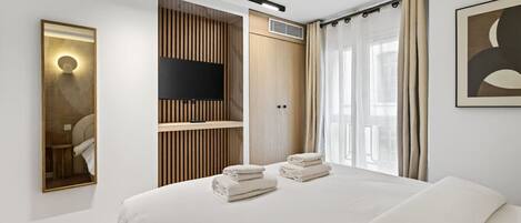 Strykejern/-brett, reiseseng for barn, wi-fi og sengetøy