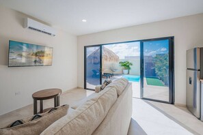 TV, stereo - Super Stylish Home with Private Pool and outdoor (Noord)