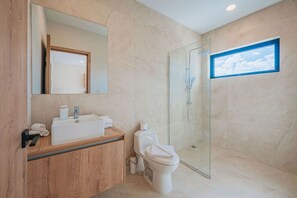 Hair dryer, towels - Super Stylish Home with Private Pool and outdoor (Noord)