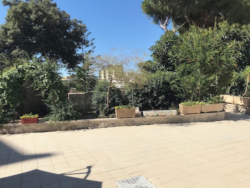 Villa in the center of Brindisi, 5 minutes station and 15 airport and port