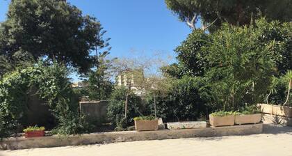 Villa in the center of Brindisi, 5 minutes station and 15 airport and port