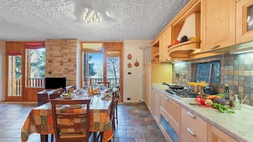 Appartement Standard, 2 chambres, 2 salles de bains (Appartamento I 2 Pini) | Cuisine privée