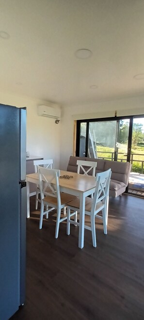 Interior - Casa Chucao, countryside, nature, tranquility, nearby walks (Frutillar)
