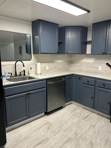 Holley Rentals NEW 2 bedroom apartment