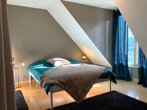 4 Schlafzimmer, B ügeleisen/Bügelbrett, Internetzugang, Bettwäsche