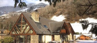 VASTE DEMEURE FOR A WEEKEND OR WEEKEND HOLIDAY IN THE MOUNTAINS.