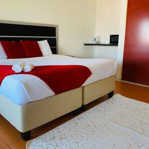 熨斗/熨衫板、Wi-Fi、床單