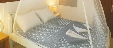 Ferros/tábuas de passar roupa, Wi-Fi, roupa de cama