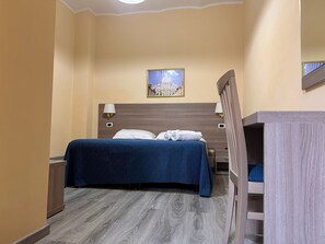 Room - Accommodation Coral (Roma)