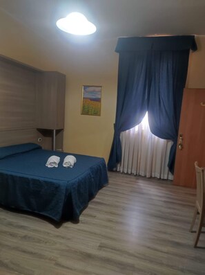 1 bedroom, free WiFi, bed sheets - Accommodation Coral (Roma)