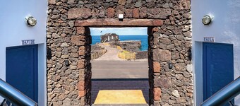 Apartamentos Puntagrande · Experiencia única frente al Atlántico en El Hierro