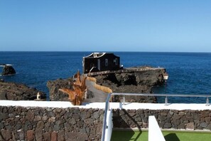 Property grounds - Apartamentos Puntagrande - Unique experience in front of the Atlantic Ocean in El Hierro (Frontera)