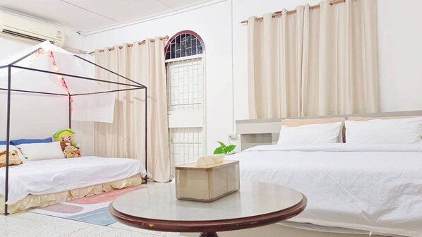 Apartment, 5 Bedrooms, Accessible, Smoking | 5 bedrooms - 5 Bedrooms, 4 Bathrooms, 16people (Bangkok)