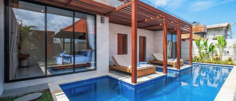 Binnenzwembad/buitenzwembad