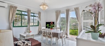 Holiday Home 'Pendiente' with Mountain Views, Wi-Fi and Air Conditioning