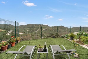 Property grounds - Holiday Home 'Pendiente' with Mountain Views, Wi-Fi and Air Conditioning (Agulo)