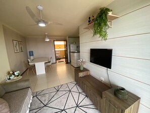 Smart TV - Barra Bali Beach Service, Ocean View and Right on the Sand (Barra de São Miguel)
