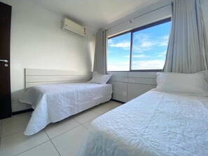 2 bedrooms, iron/ironing board, WiFi, bed sheets - Barra Bali Beach Service, Ocean View and Right on the Sand (Barra de São Miguel)