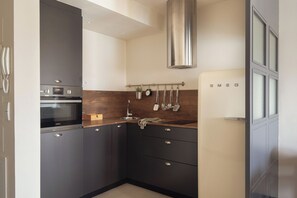 公寓, 1 間臥室 | 私人廚房 | 大型雪櫃/冰箱、微波爐、焗爐、爐具