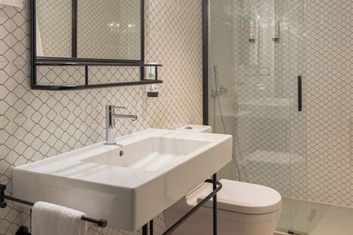 Bathroom | Shower, towels, soap, shampoo