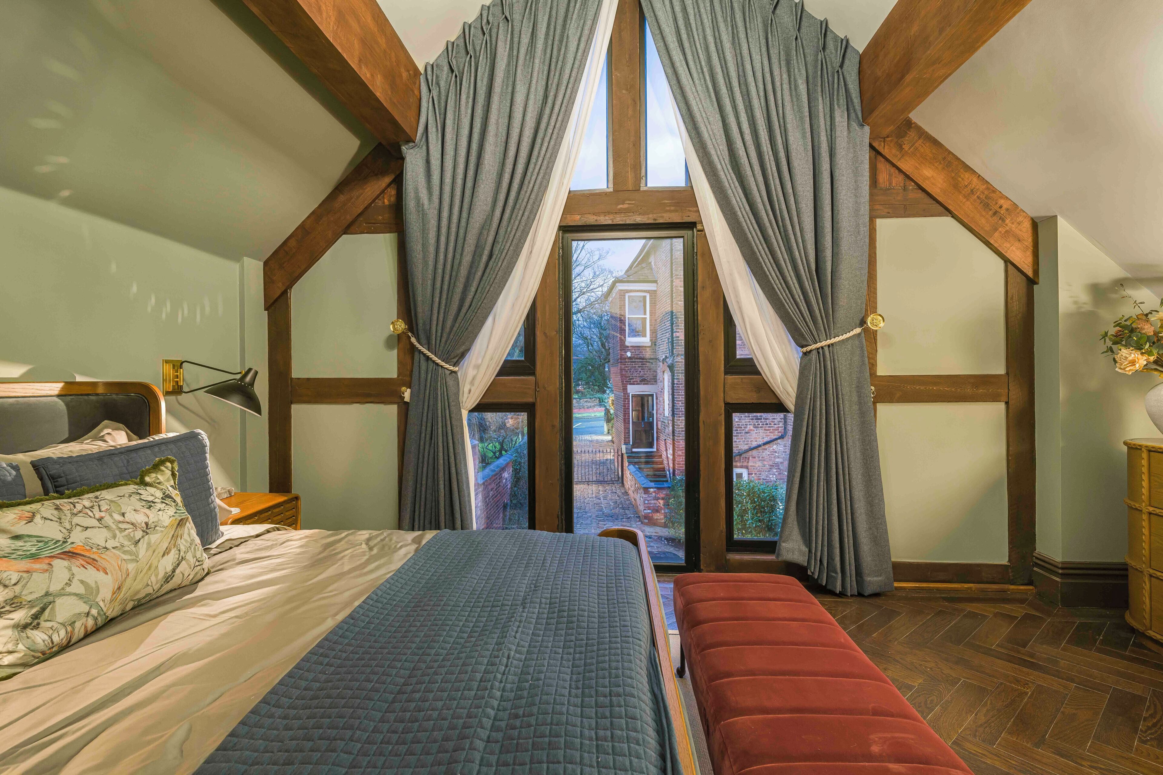 Desk, iron/ironing board, free WiFi, bed sheets