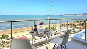 Family Apart Daire, 1 Yatak Odası, Balkon, Denize Bakan (Dream View Apartment Durres 119) | Açık havada yemek servisi