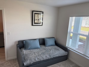 Interior - The Villages-Richmond, new 4-bedroom with golf cart (Wildwood)