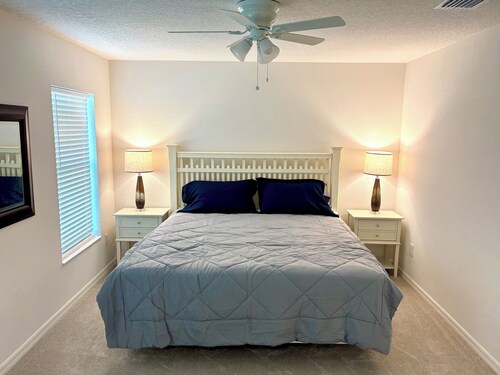 The Villages-Richmond, new 4-bedroom with golf cart