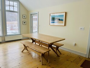 Dining - Spacious, bright, oceanfront house on the Blue Hill Peninsula. (Penobscot)