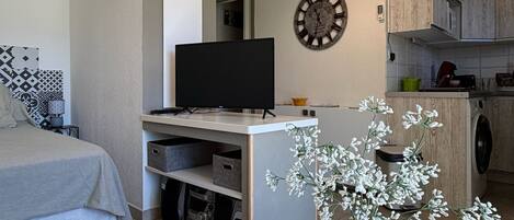 1 Schlafzimmer, Bügeleisen/Bügelbrett