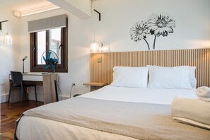 Iron/ironing board, free WiFi - Style and Comfort in Providencia Ideal for 2 (Providencia)