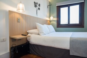 Iron/ironing board, free WiFi - Providencia Gem Bright Studio Close to Everything (Providencia)